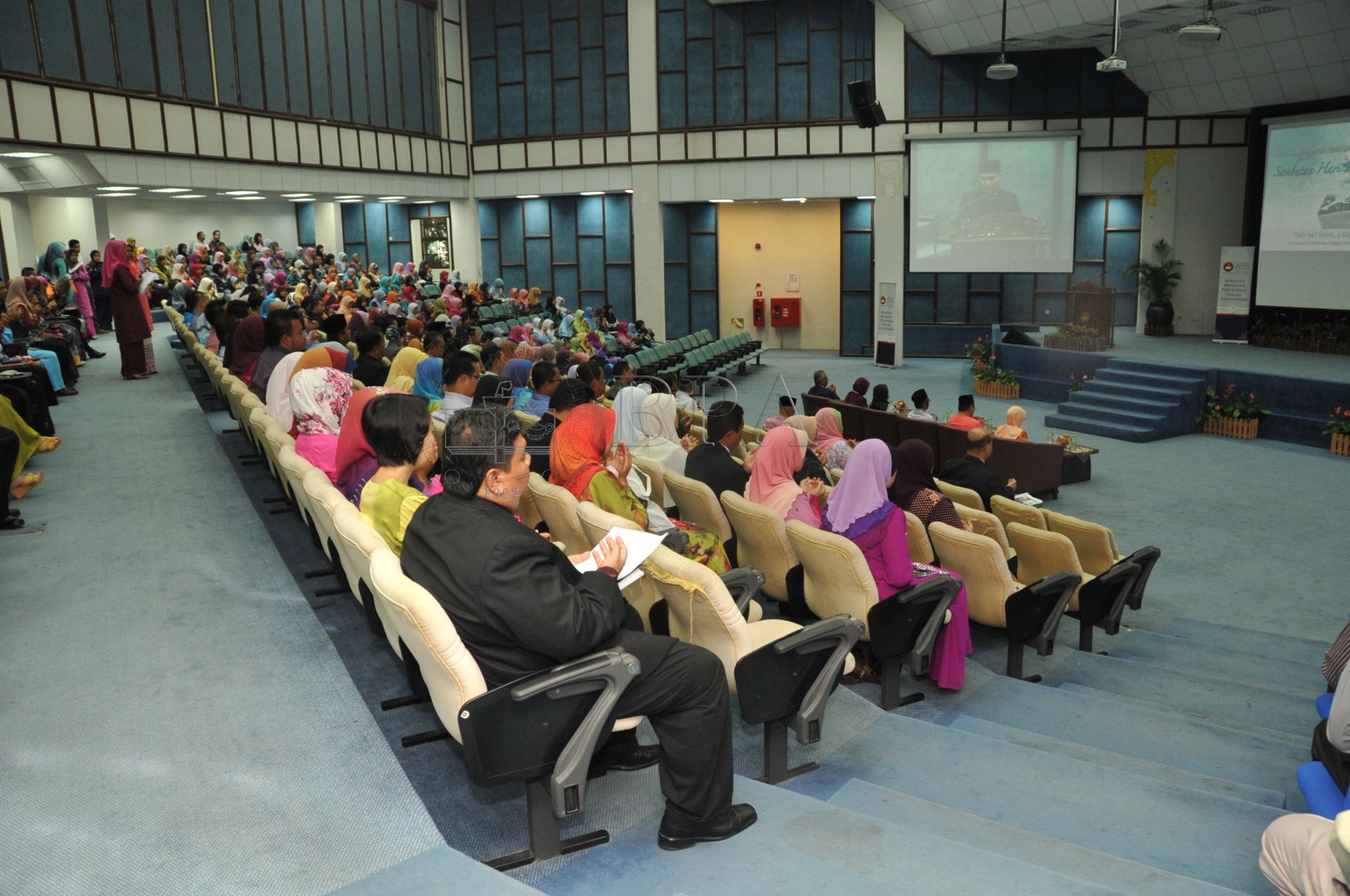 BPA 12 110 APC PRO 5274